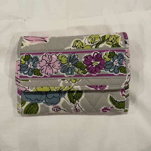 Vera Bradley Wallet - Picture 1 of 3